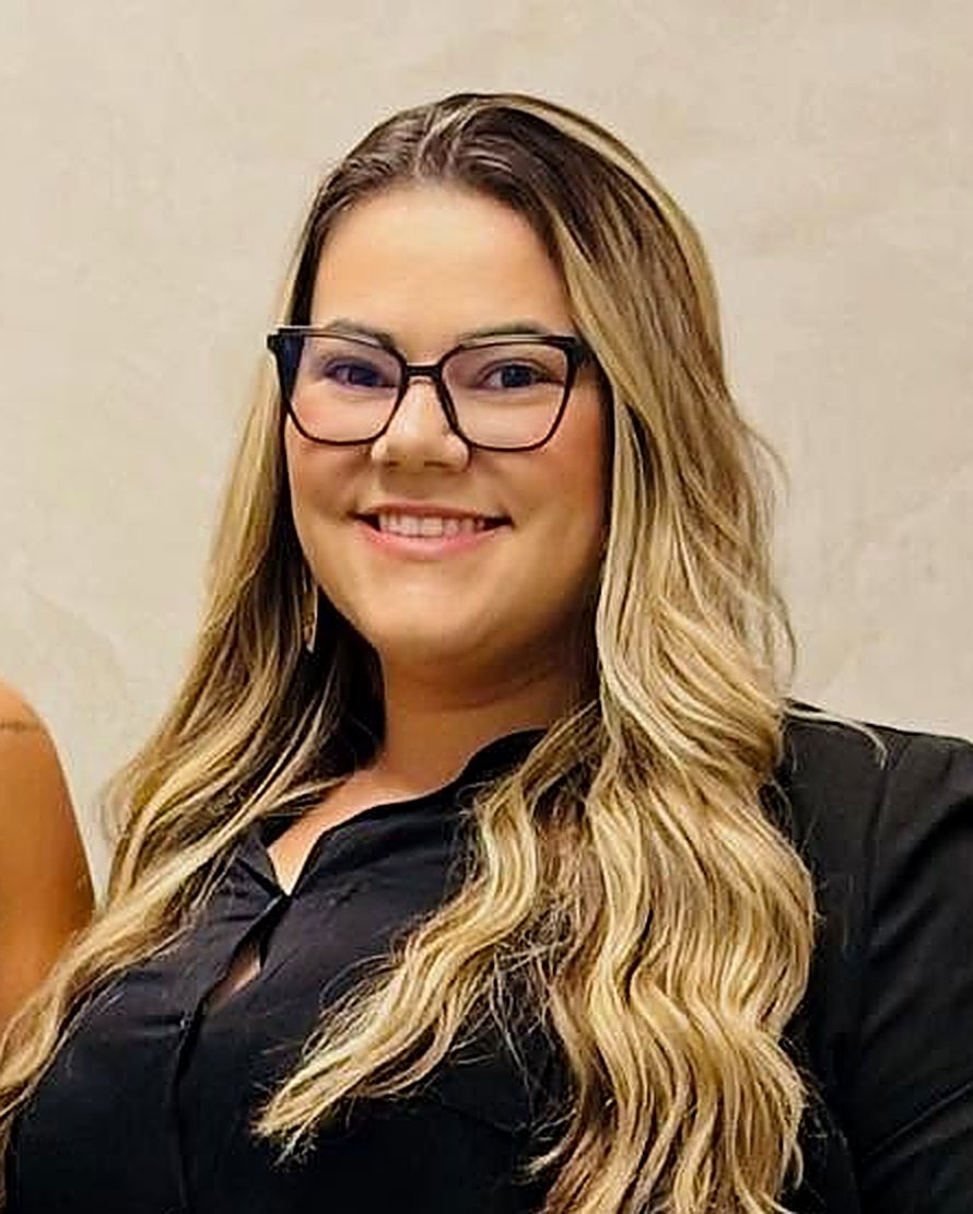 Dra. Lívia Maria da Silva Rezende Bezerra
